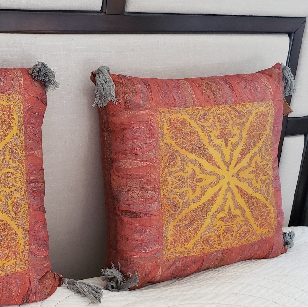 PILLOWS